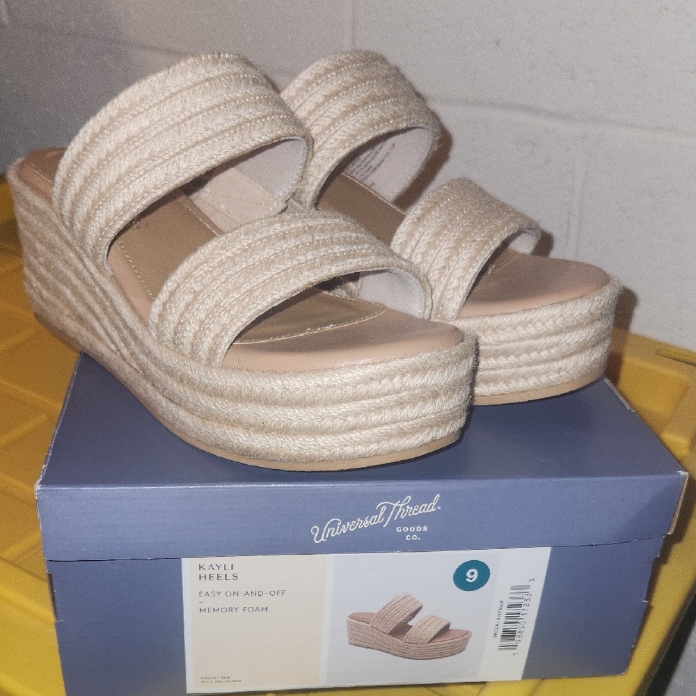 NEW Universal Thread Cream Wedge Sandals with Espadrille Platform